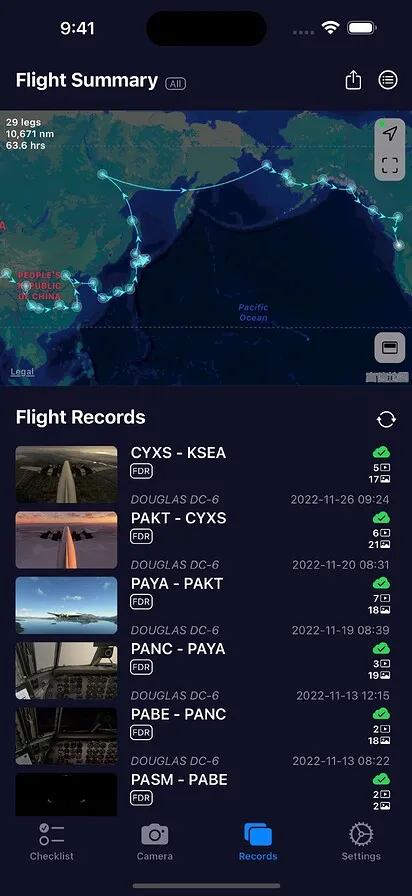 SimFly Pad flight records — world map of flown routes and a log of legs with FDR data
